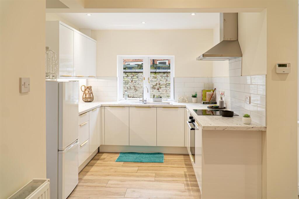 House in Stockport - View 4