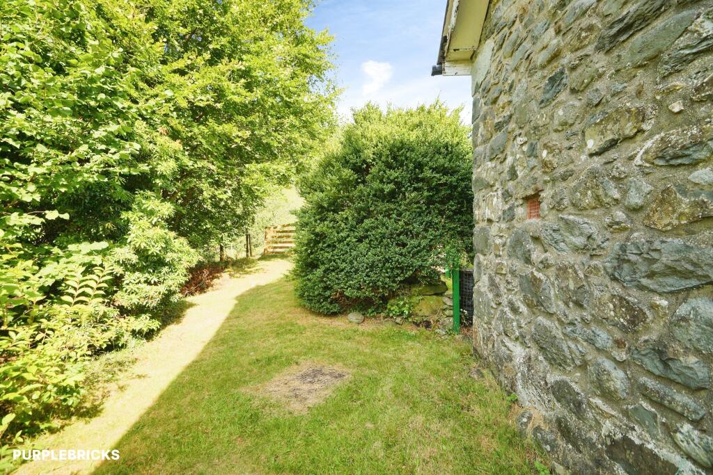 House in Llandudno, Brithdir and Llanfachreth - View 4