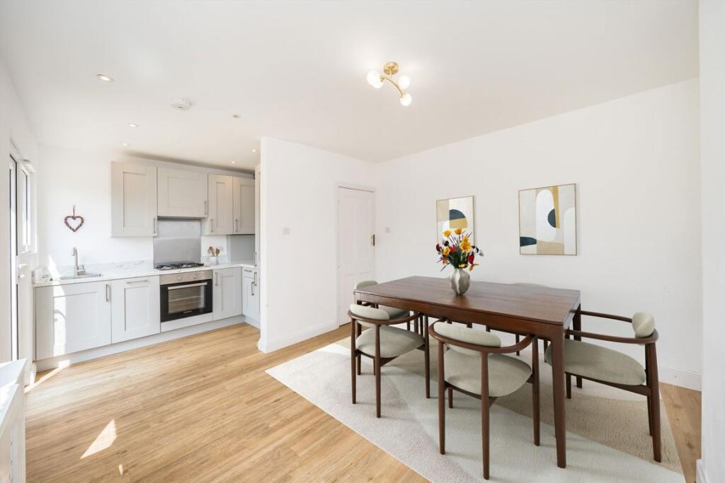 House in Kingston upon Thames - View 4