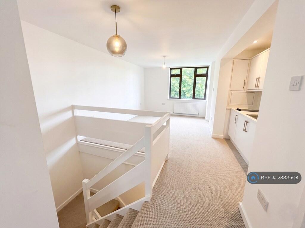 Main image of property: Wear, Washington, NE37