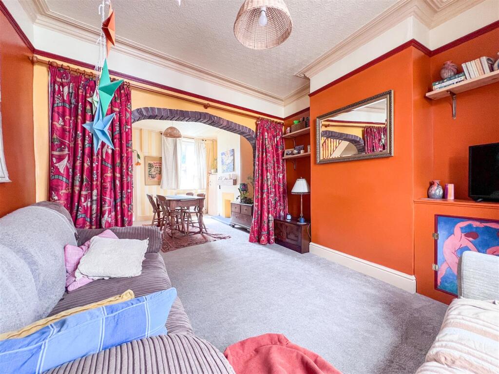 House in Stoke-on-Trent - View 3