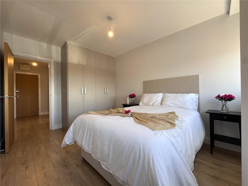 Apartment in London - View 2