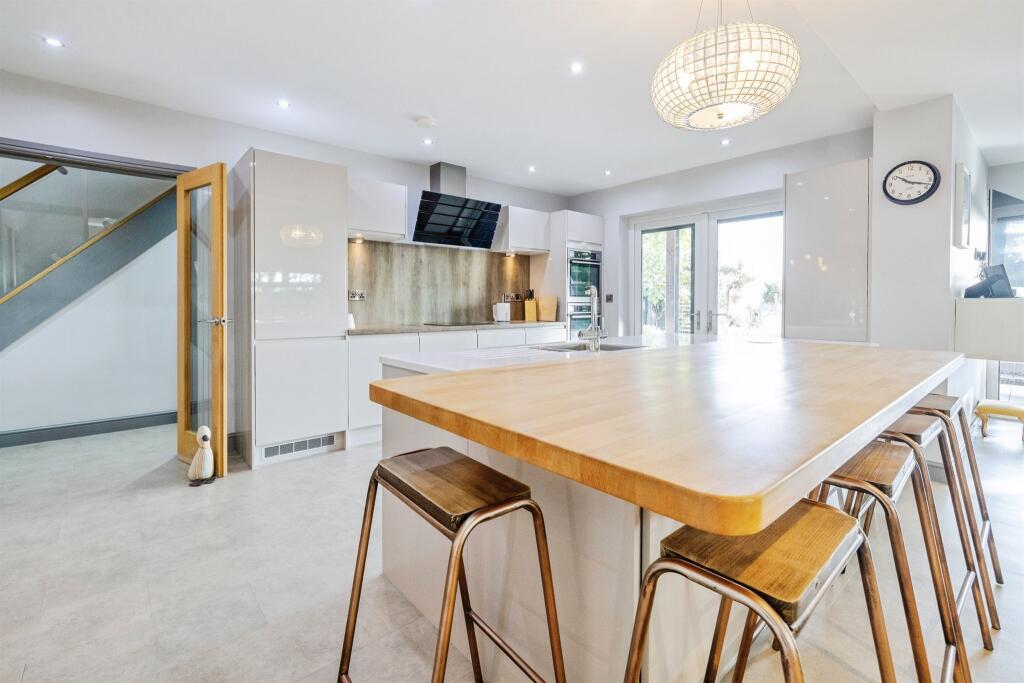 House in North Kesteven, Branston and Mere - View 5