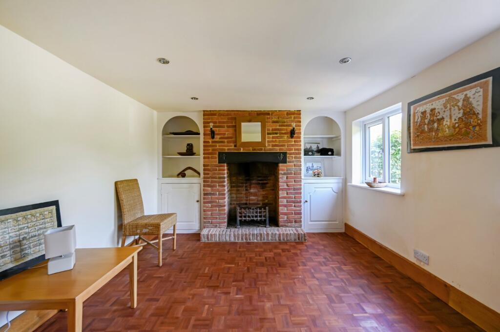House in Ashford, Stowting Common - More