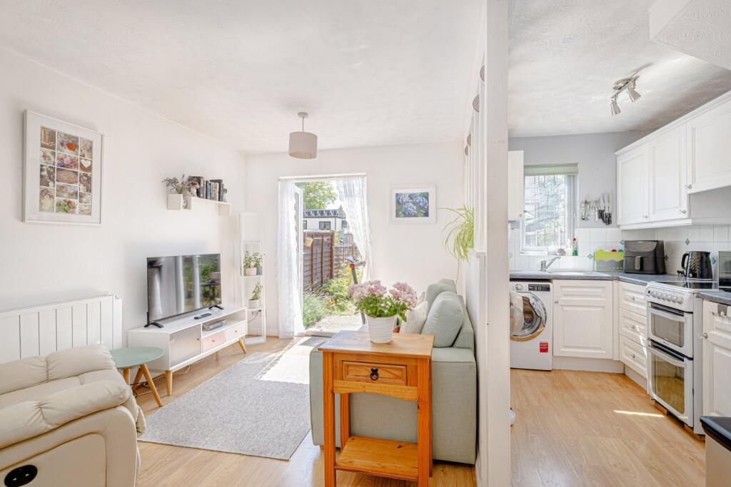 House in Uttlesford, Cloghams Green, Leaden Roding - View 5