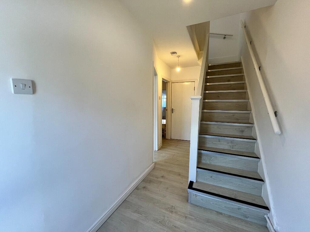 5 bedroom terraced house for rent