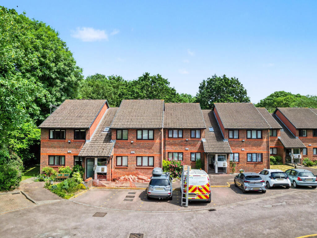 Main image of property: Park Avenue, Enfield