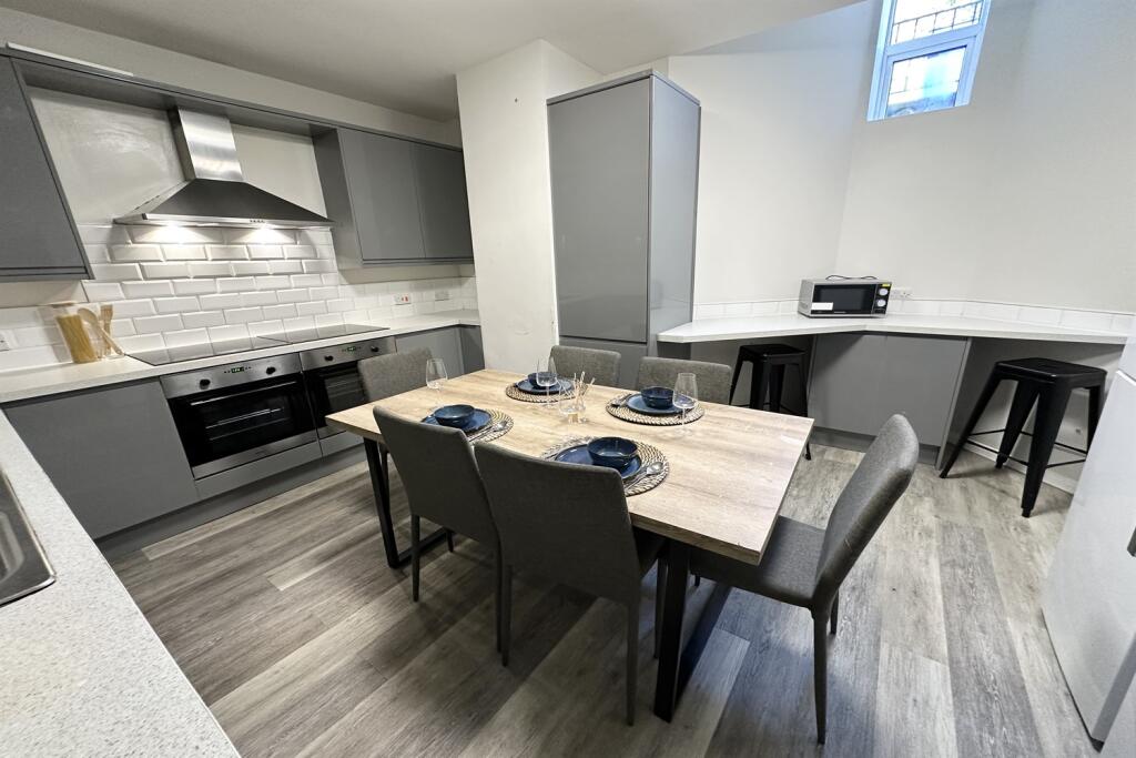 House in Sheffield - View 3