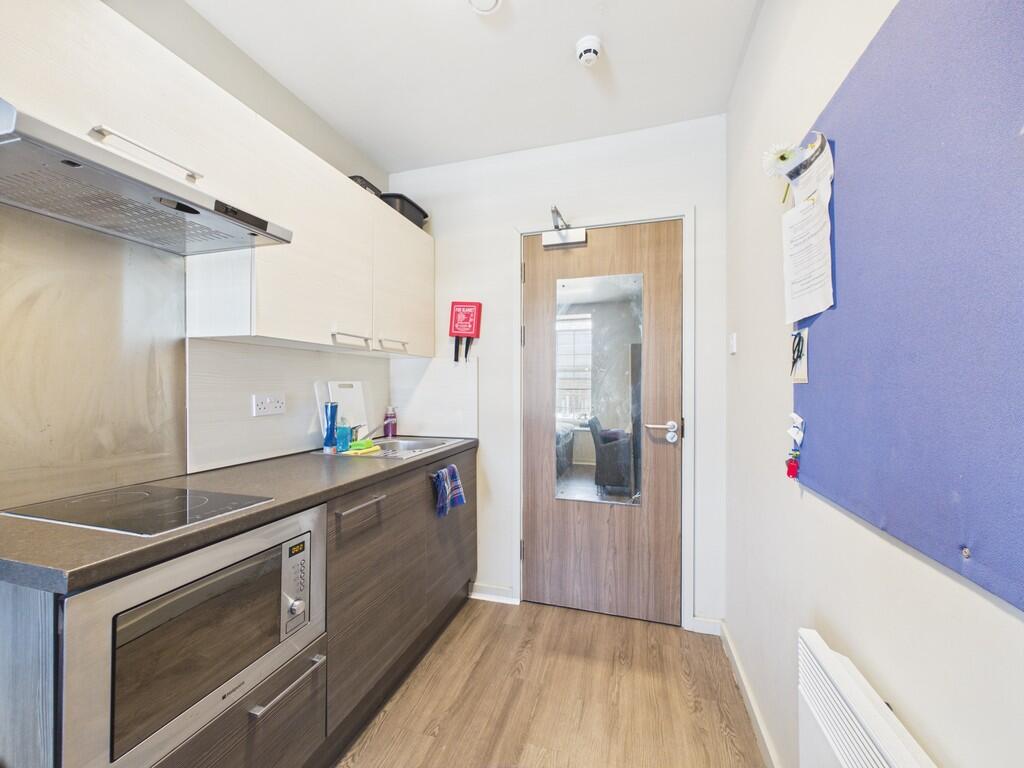 Apartment in Plymouth - View 4