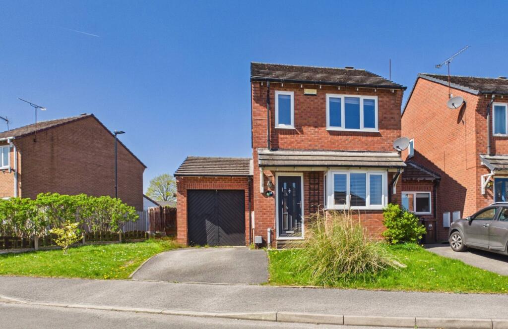Main image of property: Jordanthorpe Green, Sheffield, S8 8DZ