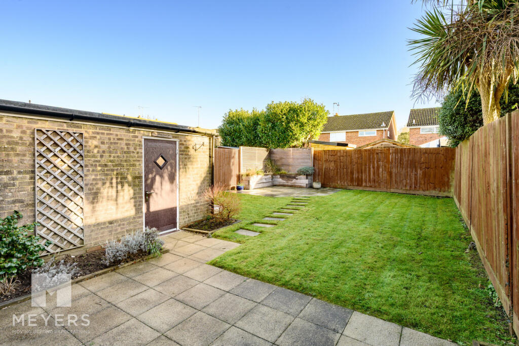 Cook Close | Ringwood | BH24 photo 3