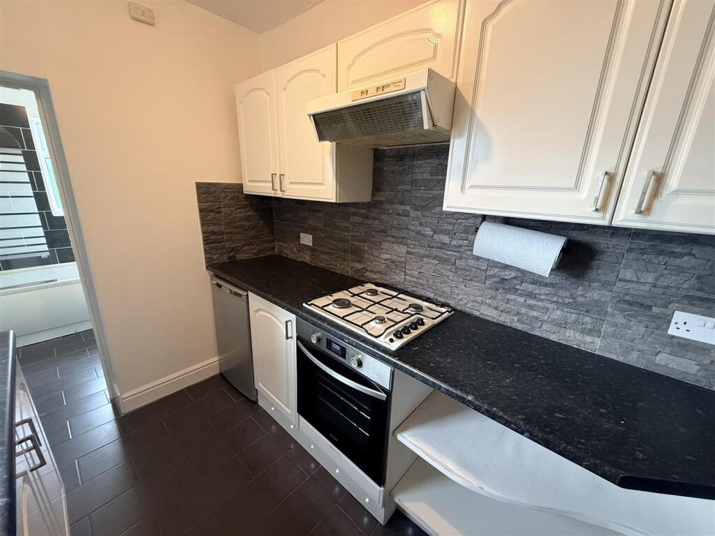 House in Nottingham - View 4