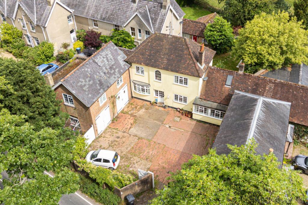 Turners Hill Road, Worth, RH10 - View 2