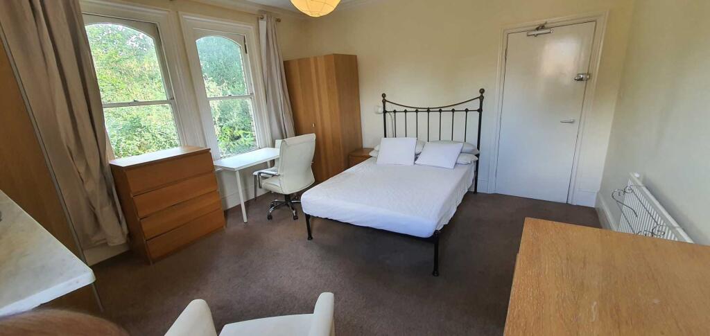 Main image of property: London Road, Reading