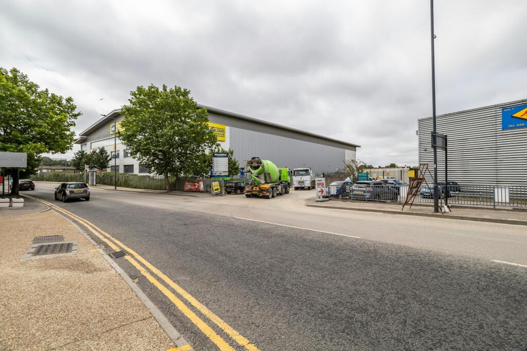 Wembley Trade Park-48.jpg