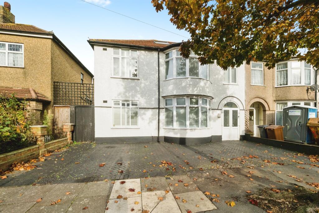 Main image of property: Hurstbourne Gardens, Barking