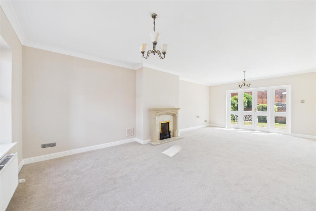 House in Newark and Sherwood, Barnby in the Willows - View 2
