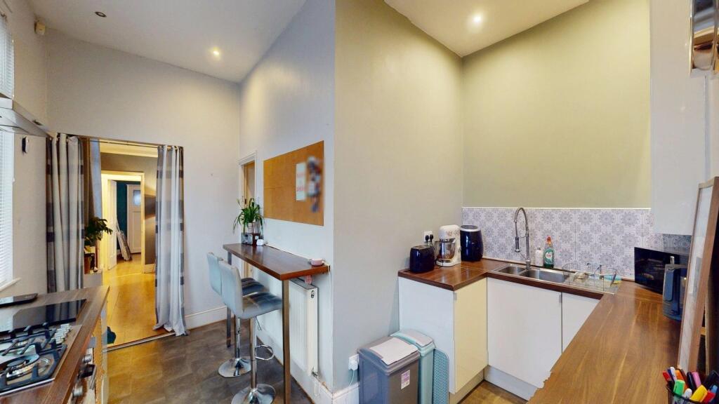 Chorley Road, Westhoughton, BL5 - View 5