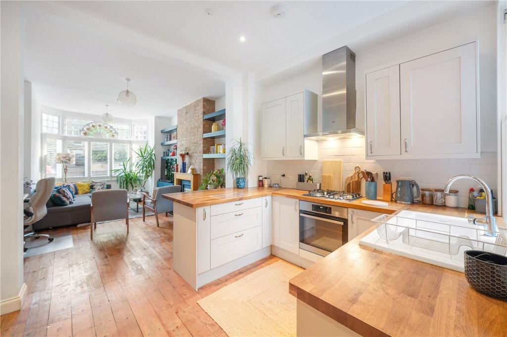 Apartment in London - View 4
