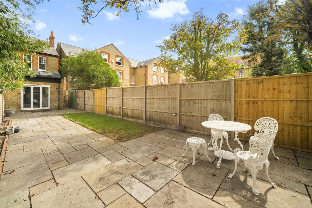 Apartment in London - View 2