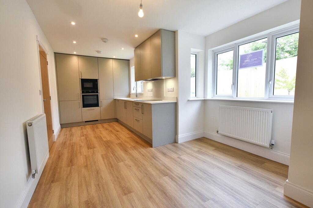 2 Bed Semi-Detached Dormer Bungalow, Oak Tree Drive, Barrow BB7 photo 2