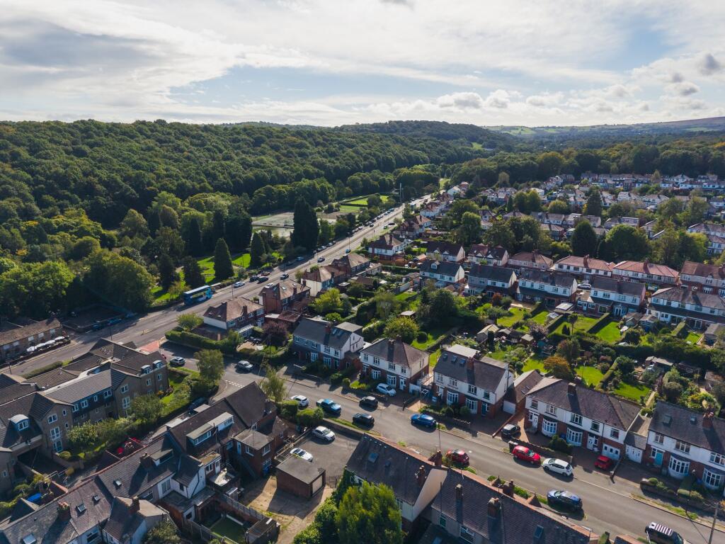 House in Sheffield, South Yorkshire - More