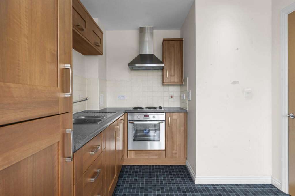 Riverside, Bishop's Stortford, Hertfordshire, CM23 photo 4