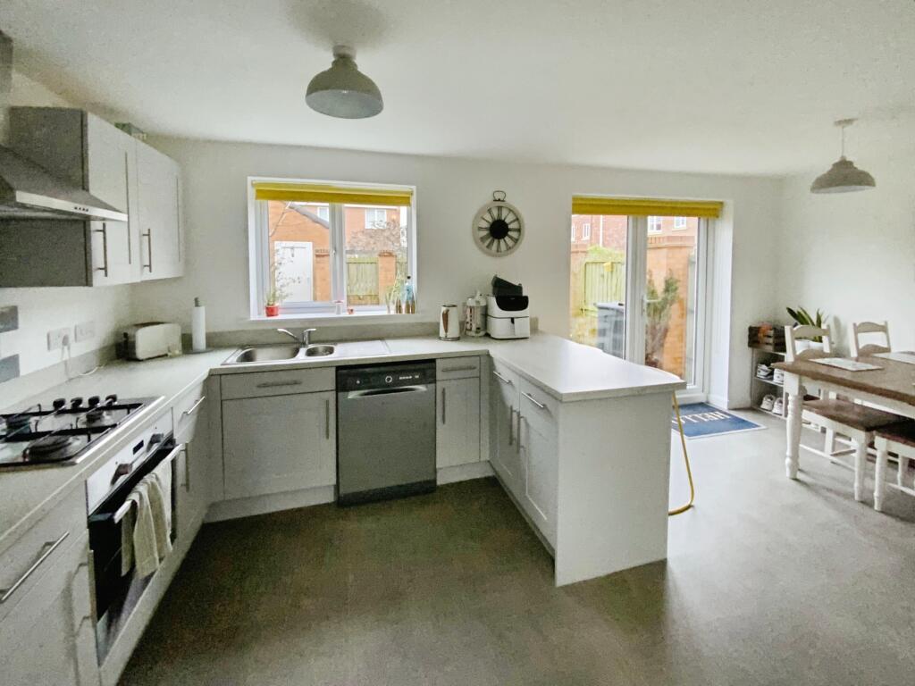 House in Hull, Kingston upon Hull - View 2