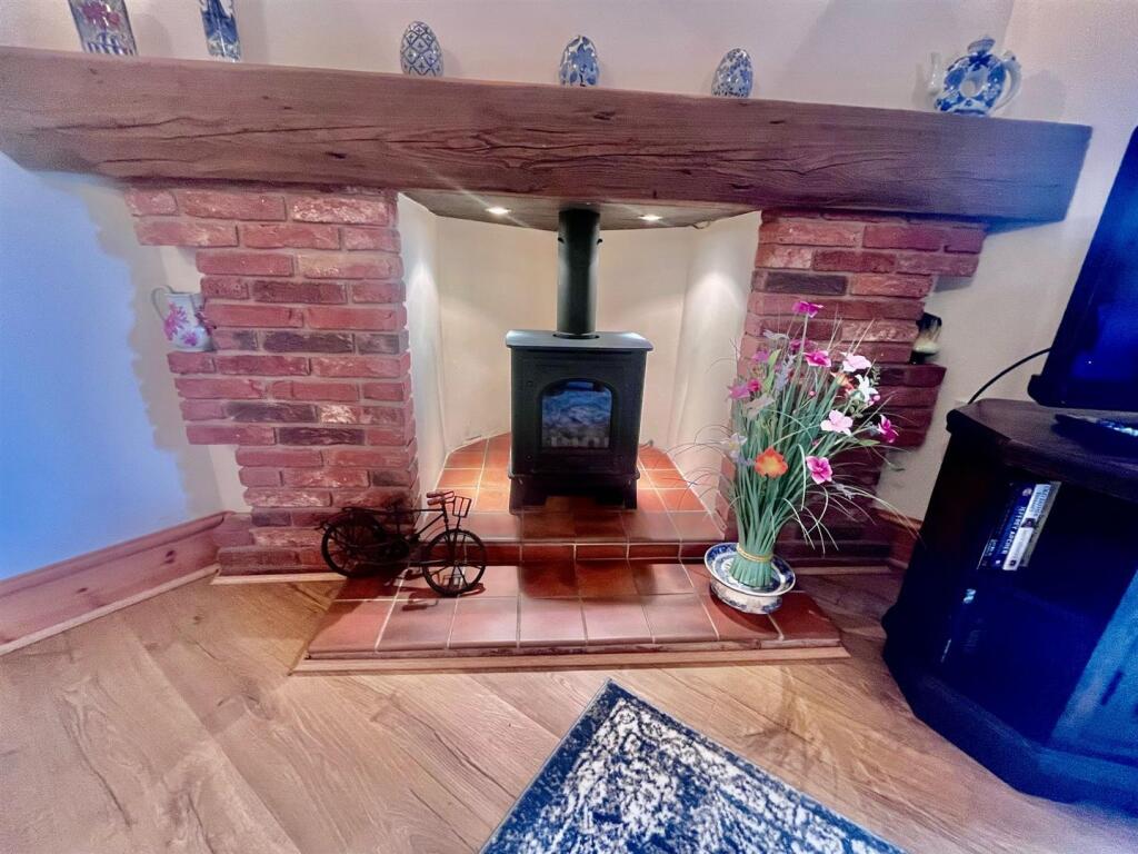 House in Lincoln - View 3