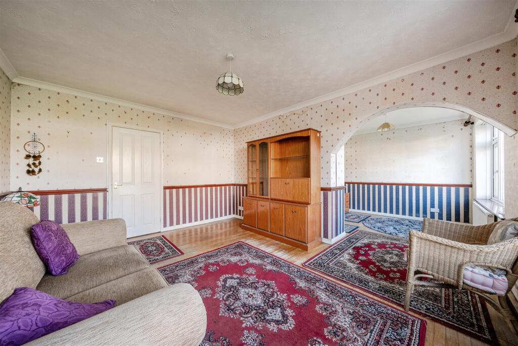 19, Hampton Rise, Oswestry photo 4