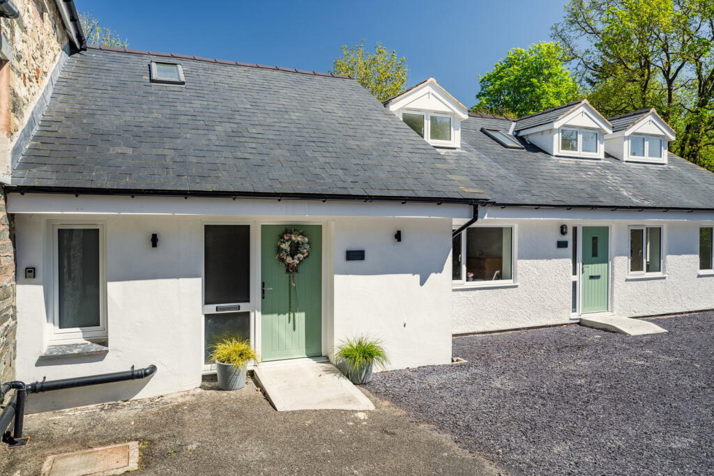 2-bed house on Mill Street , Betws-Y-Coed, Betws-Y-Coed, Conwy, LL24 0BB, £180,000