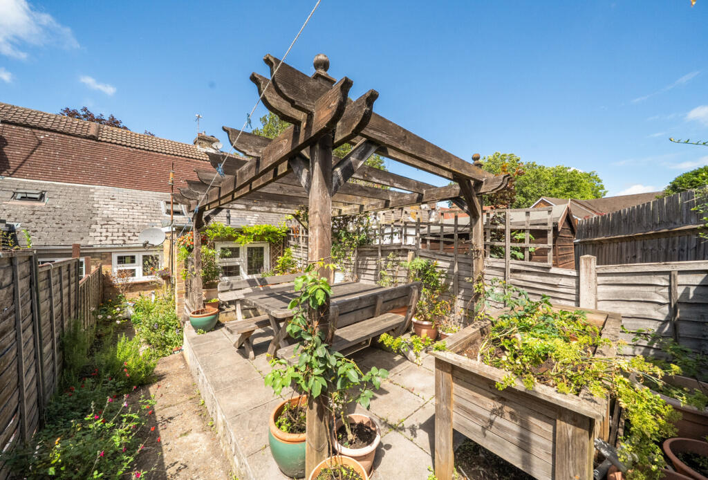 House in London, St Paul's Cray - View 2