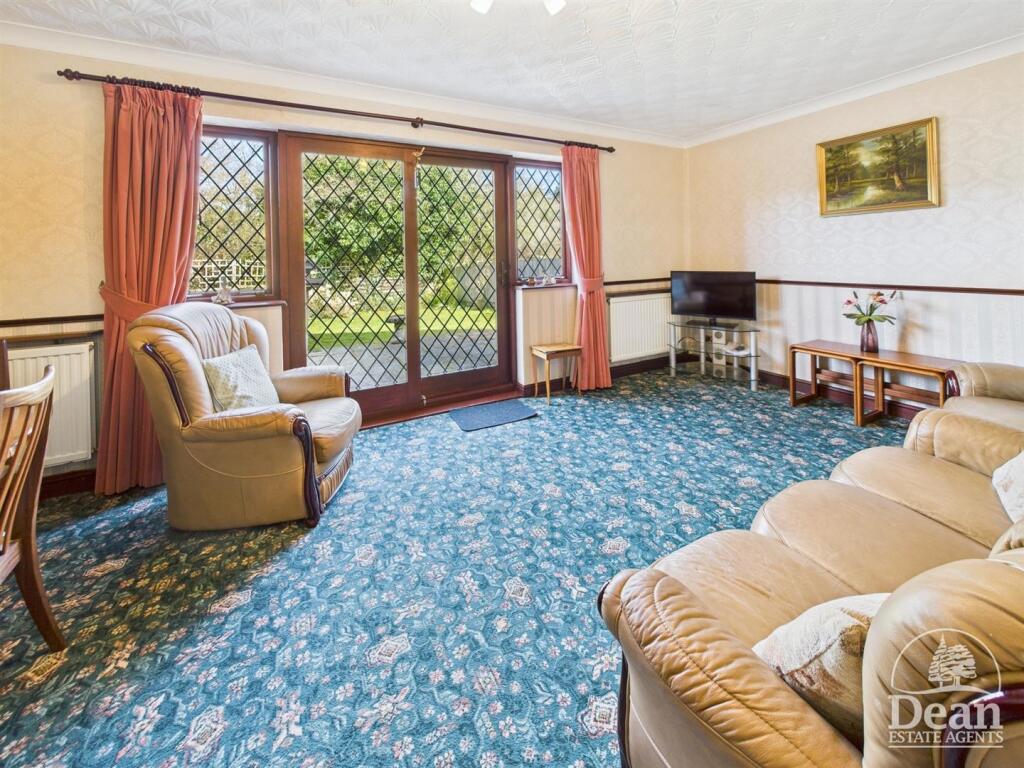 High Delf Way, Whitecroft, Lydney photo 3