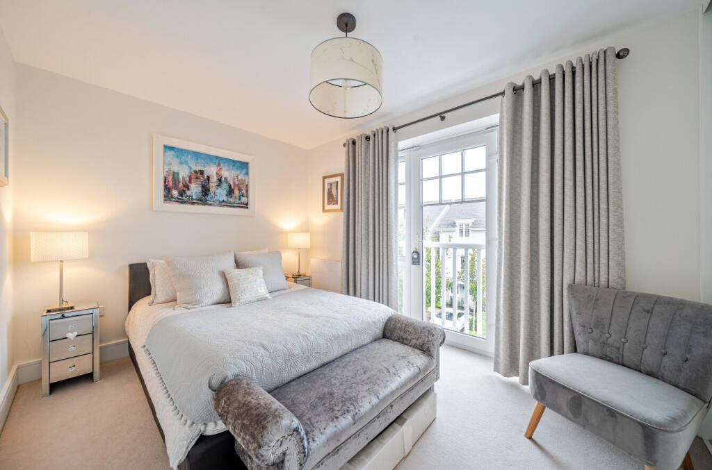 Champlain Street, Reading, Berkshire - View 4
