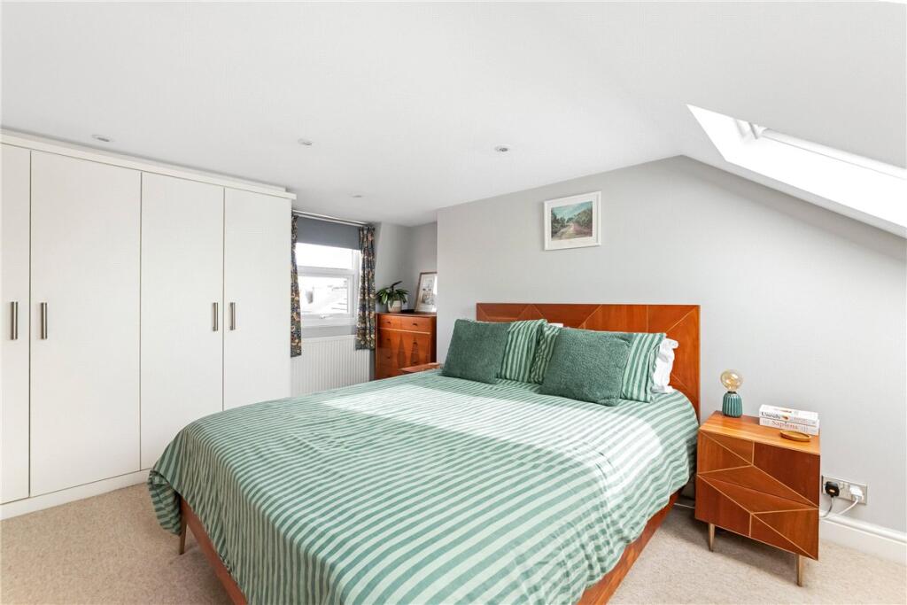 Apartment in London - View 4