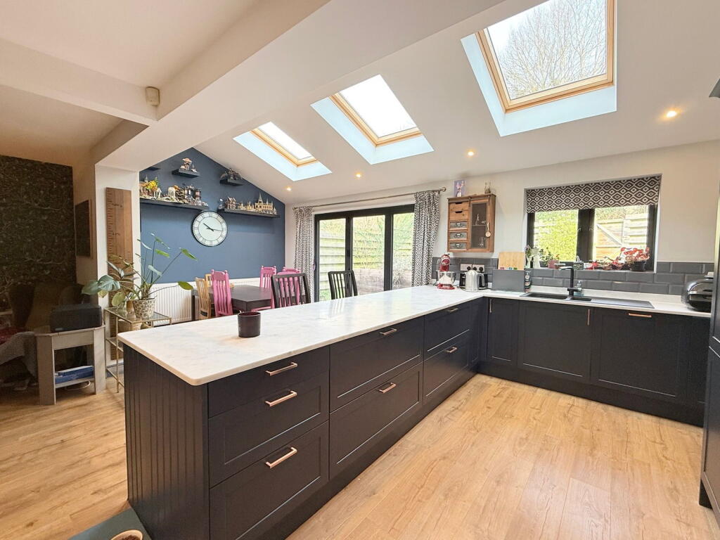 4-bed detached on Barnabas Close, Axbridge, £495,000