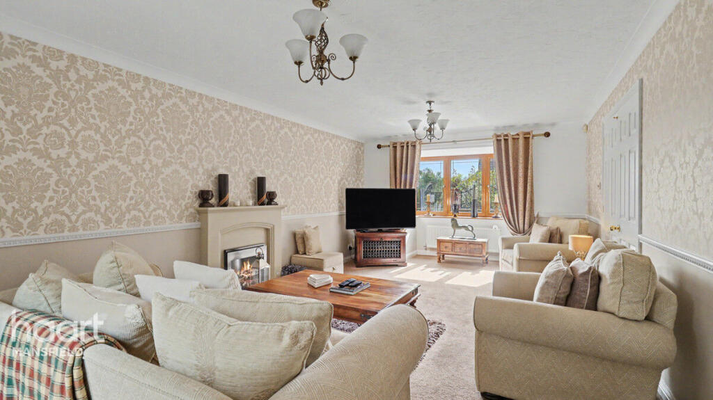 House in Mansfield, Berry Hill - View 3
