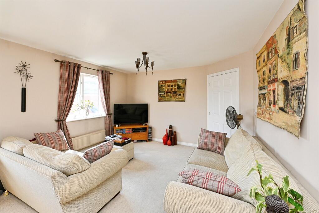 House in Peterborough - View 4