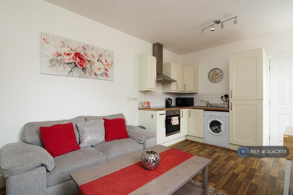 Apartment in Nottingham - View 4