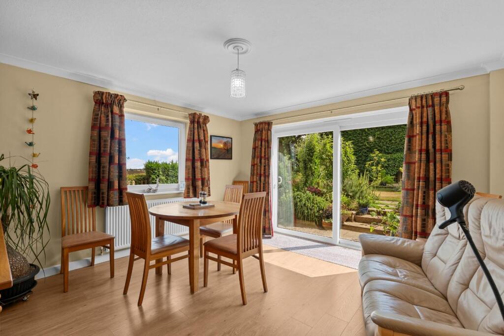 House in Warwick, Lillington, Royal Leamington Spa - View 4