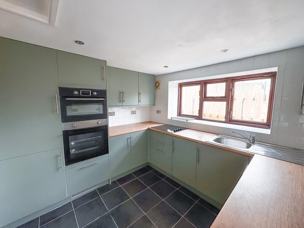 House in Bargoed, Caerphilly - View 4