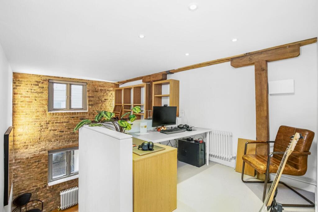 Apartment in London - View 2