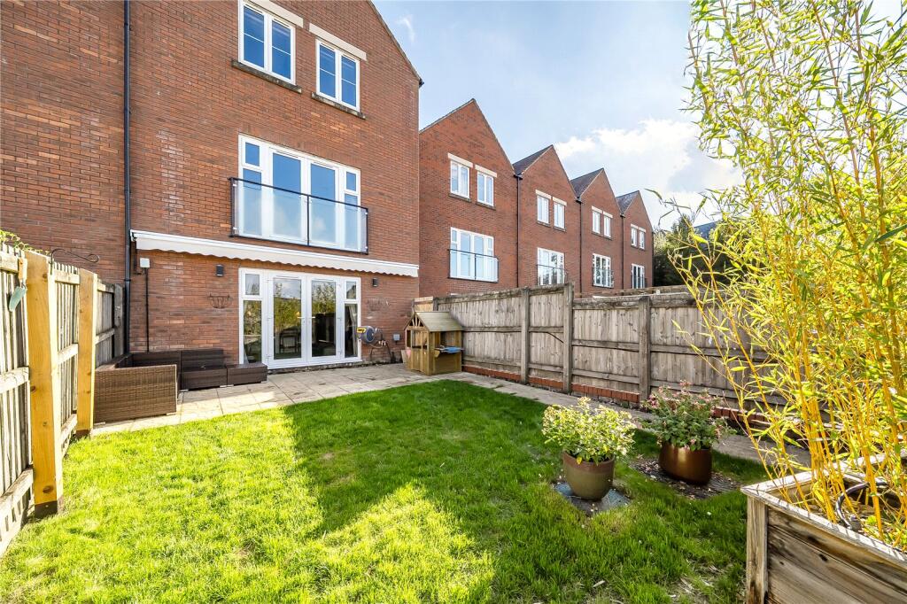 House in Swindon - View 5