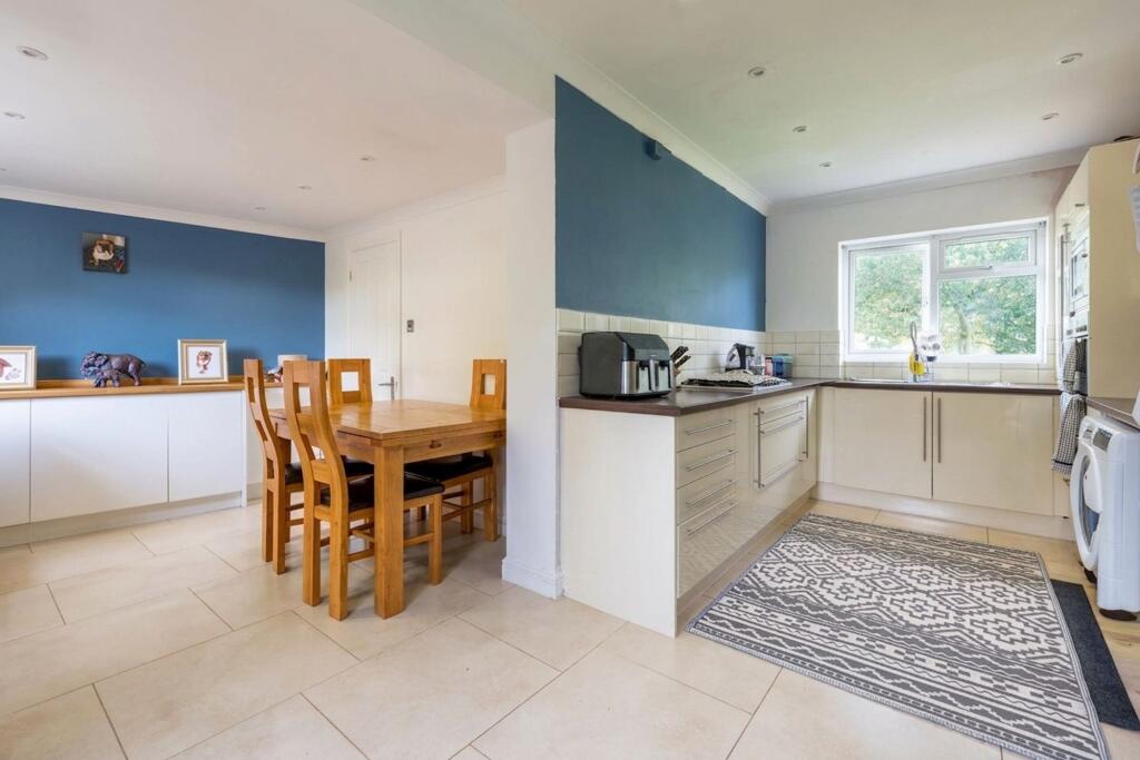 House in Brighton - View 4