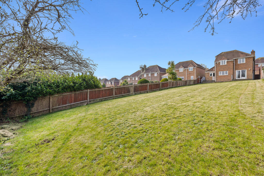 House in Hove, West Blatchington - More