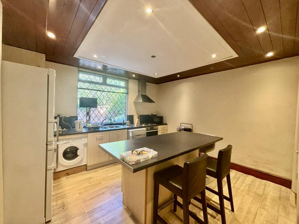 Amesbury Road,B13 photo 4
