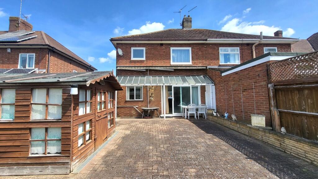 Newark Avenue, Dogsthorpe, Peterborough, PE1 - More