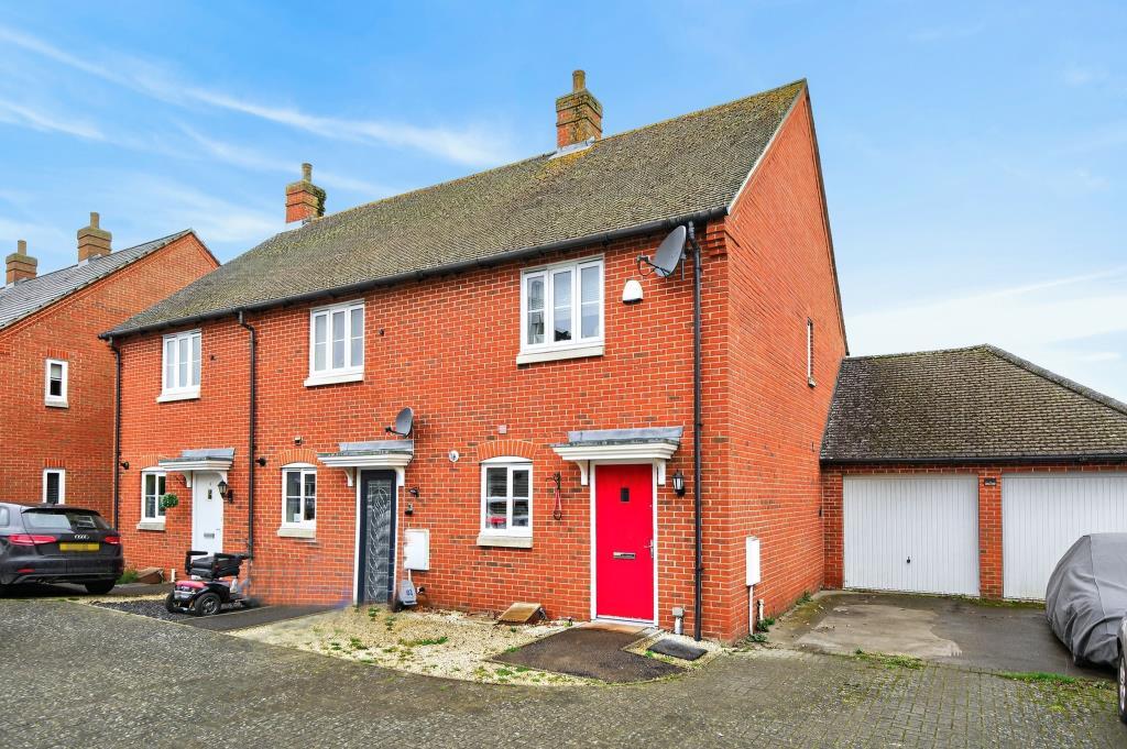 Main image of property: Upper Arncott, Oxfordshire, OX25