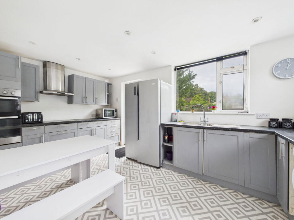 House in Worthing, West Sussex - View 4