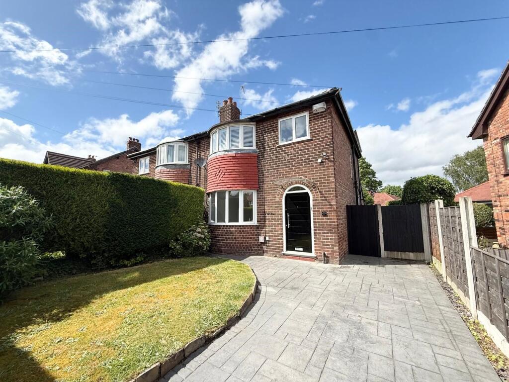 Main image of property: 127 Hermitage Road, Altrincham, WA15 8BP